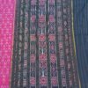 Magenta sambalpuri cotton saree with black border and temple - Image 5