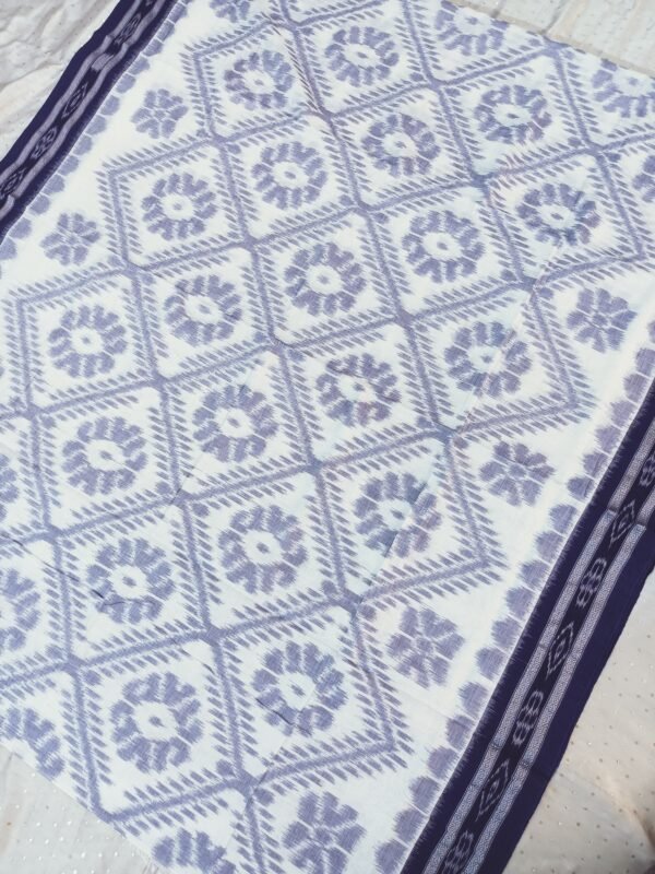 White sambalpuri cotton saree with blue border and flower pattern - Image 7