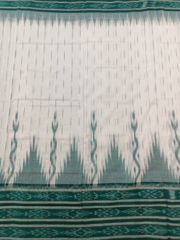 White sambalpuri cotton saree with green border and large temples - Image 9