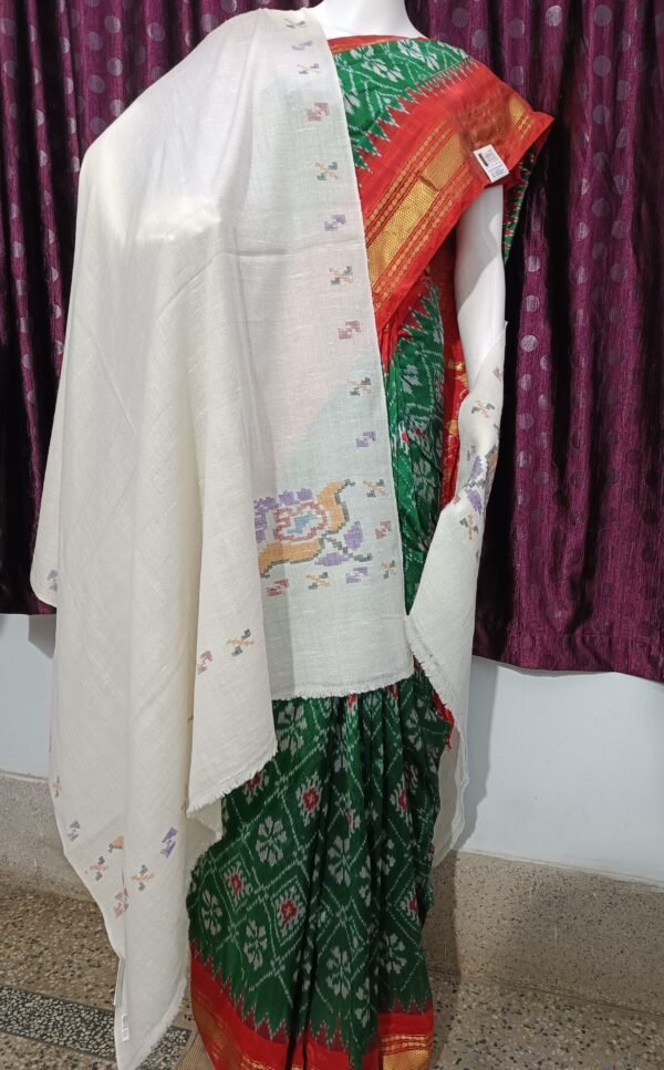 White Handloom Kani Kullu Jamawar Pashmina Yak shawl