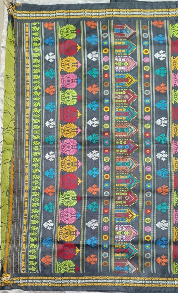 Green and black motif pure tussar silk saree with blouse - Image 2