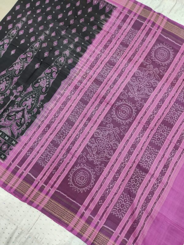 Black and pink sambalpuri cotton saree - Image 4