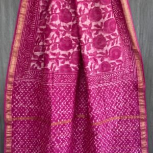 Pink flower pattern maheswari silk saree with zari border