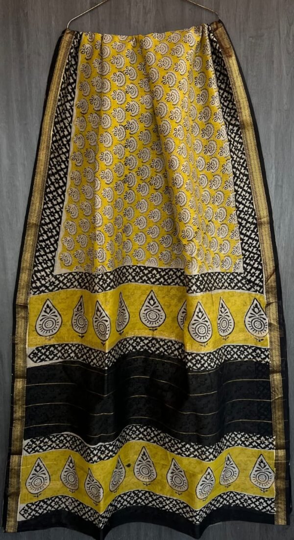 Yellow and black flower pattern maheswari silk saree with zari border