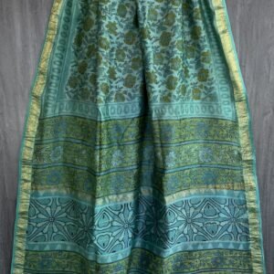 Light green flower pattern maheswari silk saree with zari border