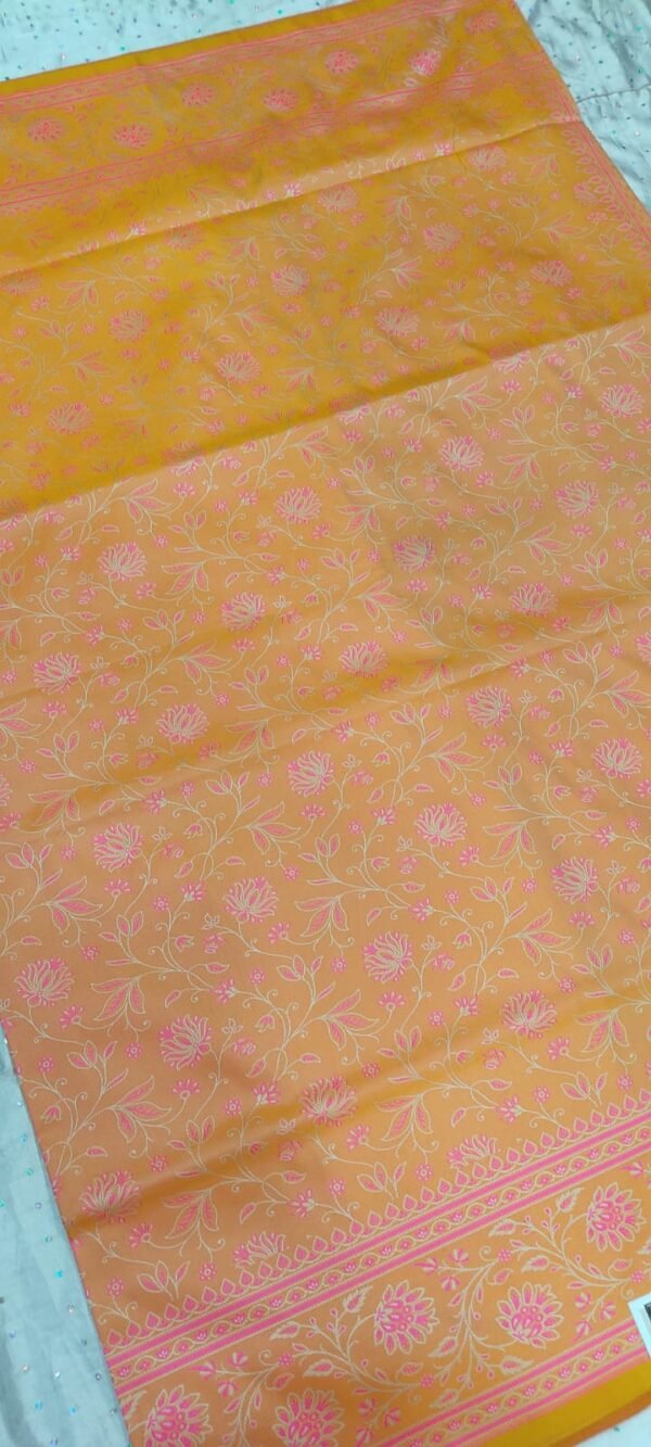 Yellow flower pattern banarasi silk saree with blouse - Image 7