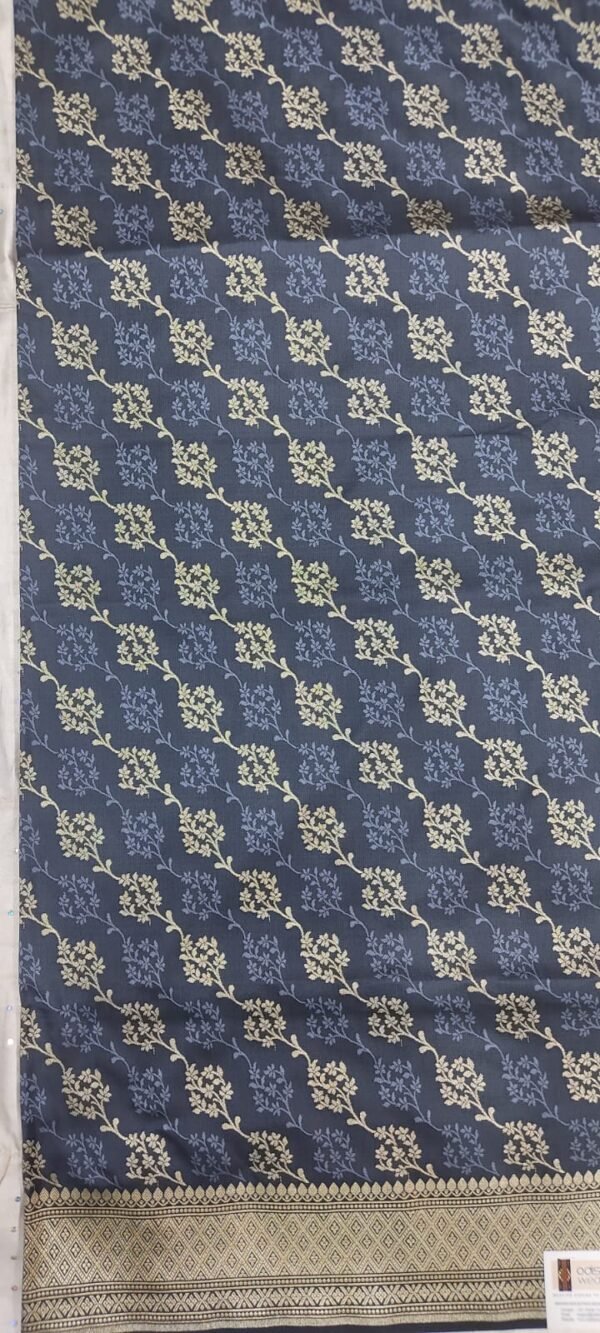 Blue flower pattern banarasi silk saree with zari work - Image 2