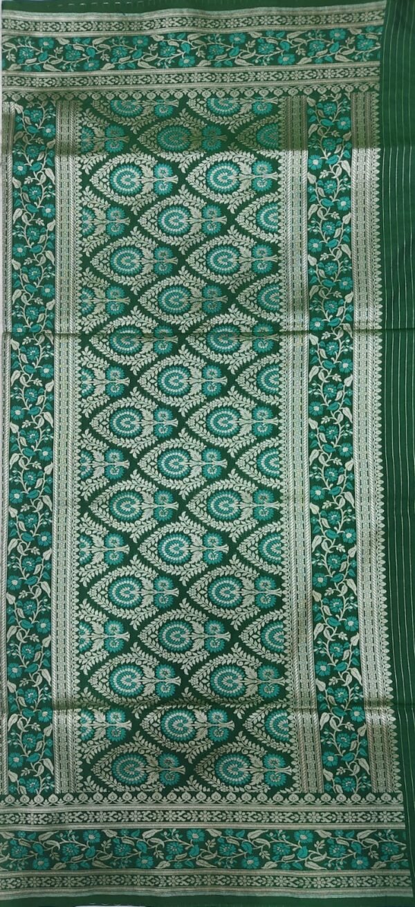 Deep green flower pattern banarasi silk saree with zari work - Image 8
