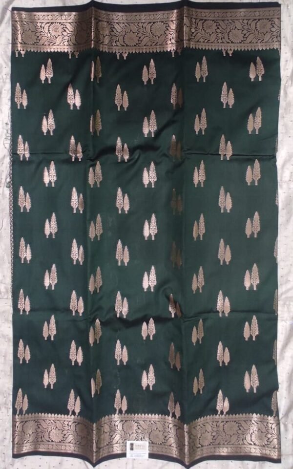 Green leaf pattern banarasi silk saree with zari work