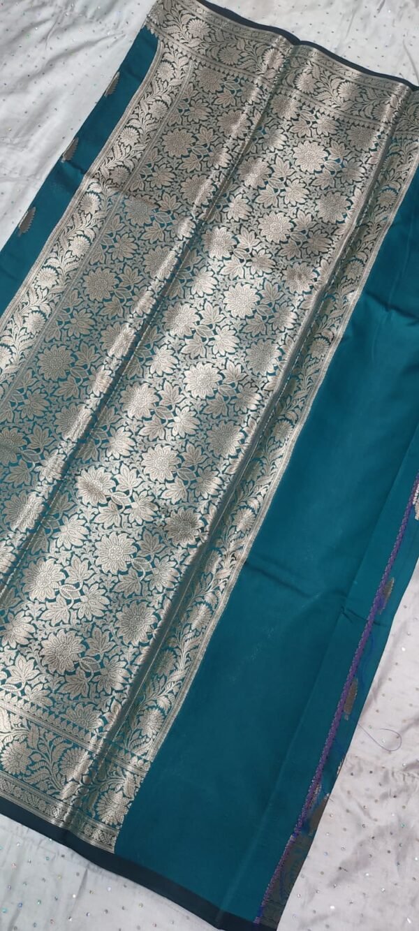 Teal leaf pattern banarasi silk saree with zari work - Image 6