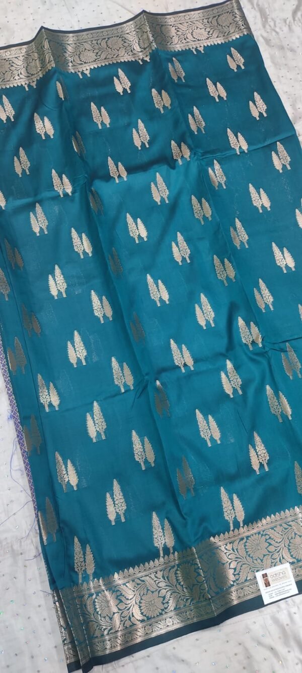 Teal leaf pattern banarasi silk saree with zari work - Image 3