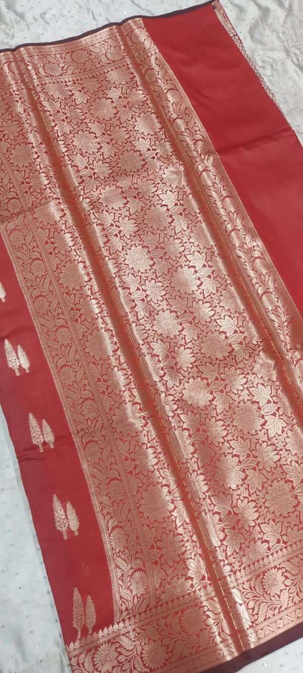 Red leaf pattern banarasi silk saree with zari work - Image 6