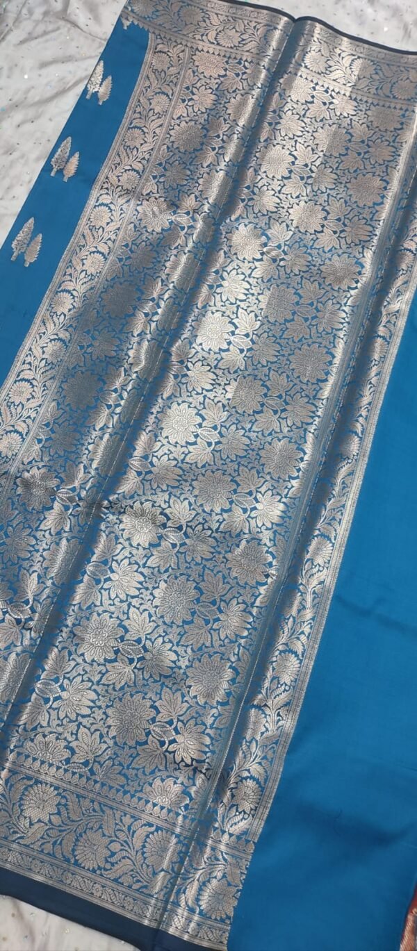 Sky leaf pattern banarasi silk saree with zari work - Image 5
