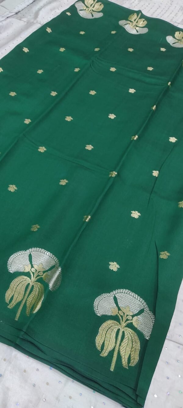 Green buti pattern pure banarasi soft silk saree with blouse - Image 2