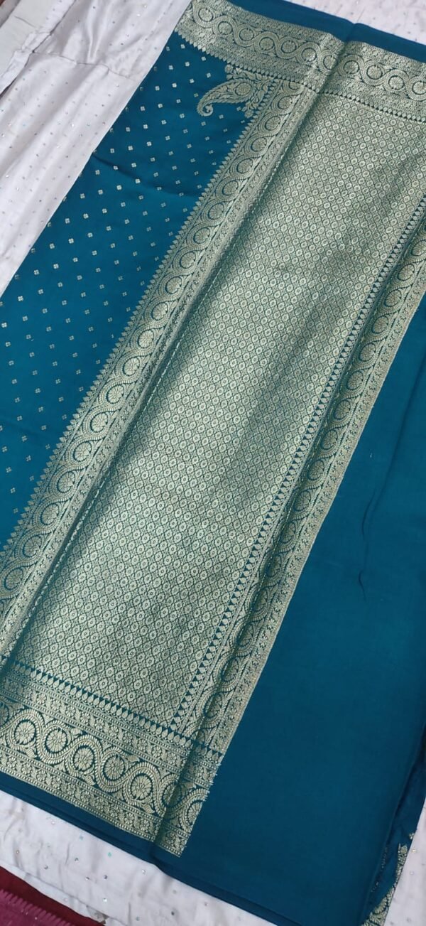 Green buti pattern pure banarasi soft silk saree with blouse - Image 6