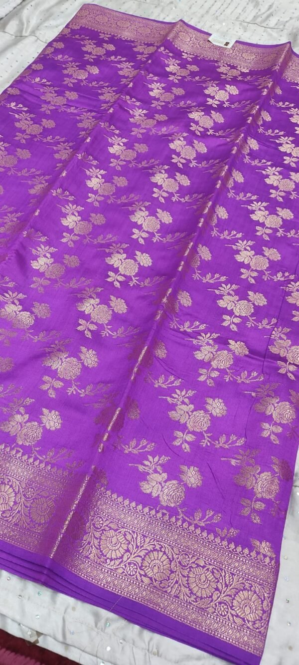 Purple rose pattern banarasi silk saree with blouse - Image 2
