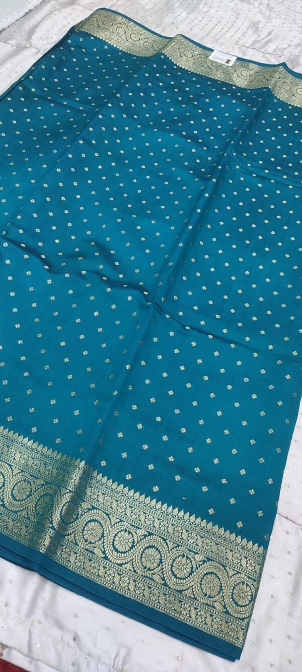 Green buti pattern pure banarasi soft silk saree with blouse - Image 2