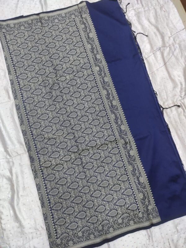 Blue resam work banarasi silk saree with blouse - Image 7