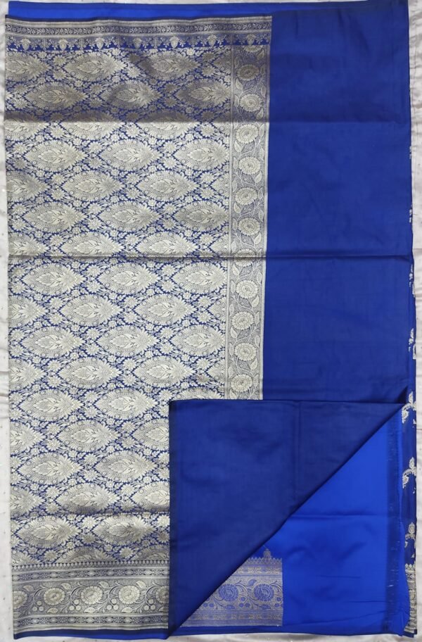 Blue flower pattern banarasi silk saree with zari work - Image 7