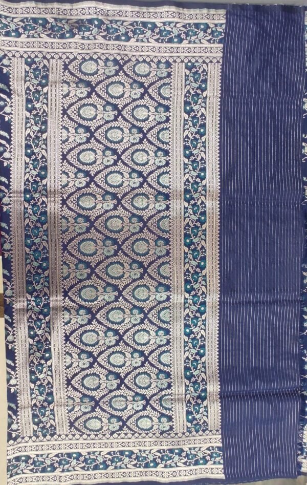 Blue flower pattern banarasi silk saree with zari work - Image 4