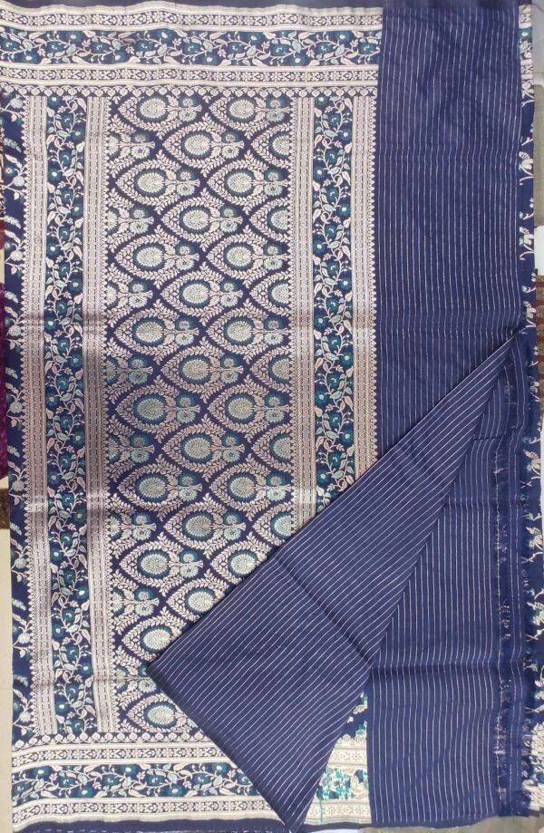 Blue flower pattern banarasi silk saree with zari work - Image 3