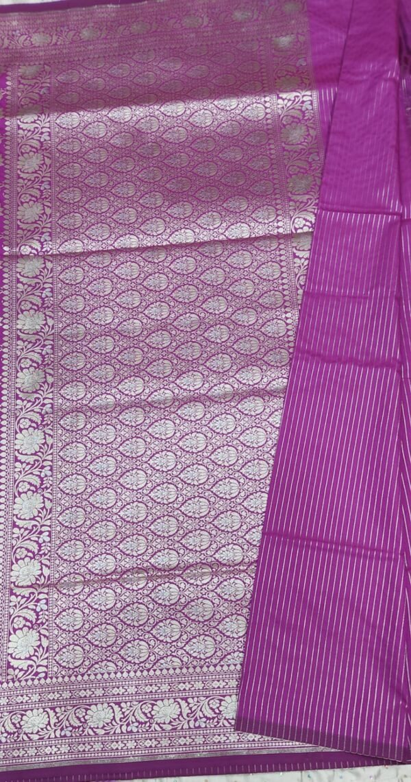Purple flower pattern banarasi silk saree with zari work - Image 12