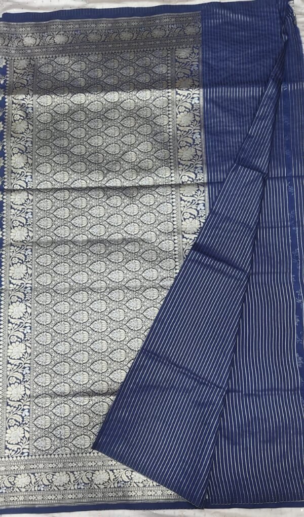 Blue flower pattern banarasi silk saree with blouse - Image 6