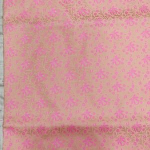 Pink flower pattern banarasi silk saree with blouse