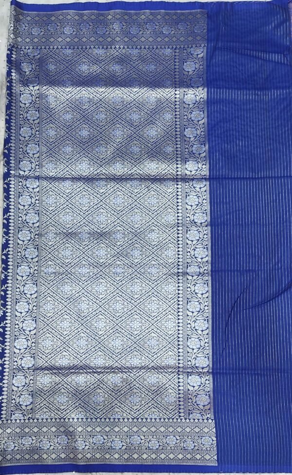 Blue flower pattern banarasi silk saree with zari work - Image 11
