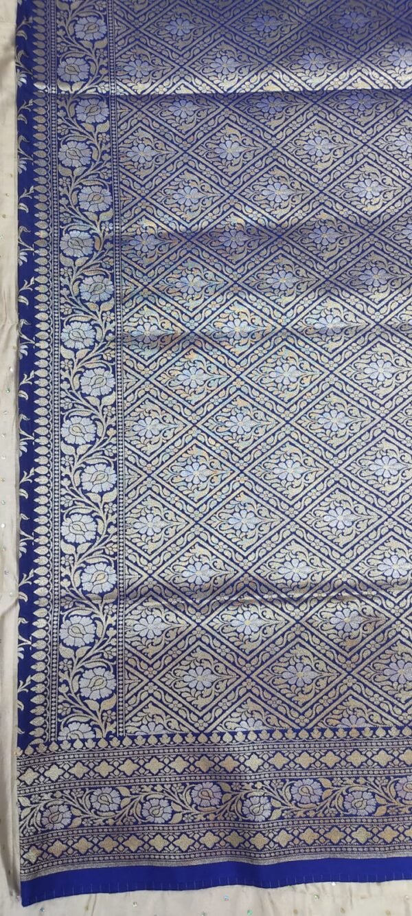 Blue flower pattern banarasi silk saree with zari work - Image 8