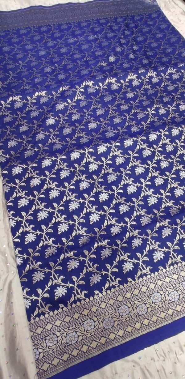Blue flower pattern banarasi silk saree with zari work - Image 2