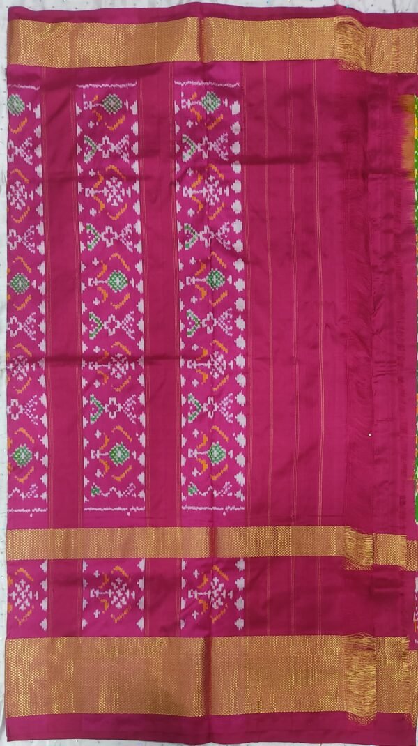 Parrot green and pink double ikkat pattu silk saree with zari border and anchal - Image 7