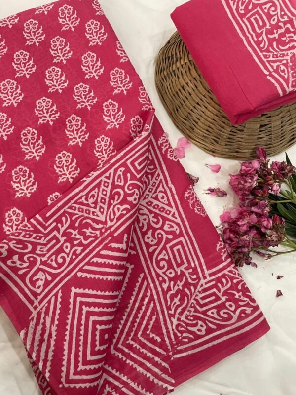 Light pink flower pattern hand print mulmul cotton saree with blouse